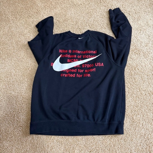 Nike Clothes - Picture 7 of 13